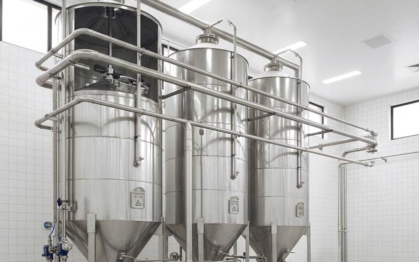 Stainless ingredient silos